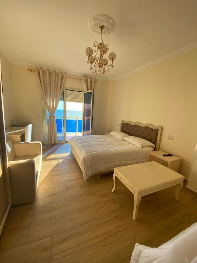 Hotel 3 Vellezerit Durres Bagian luar foto