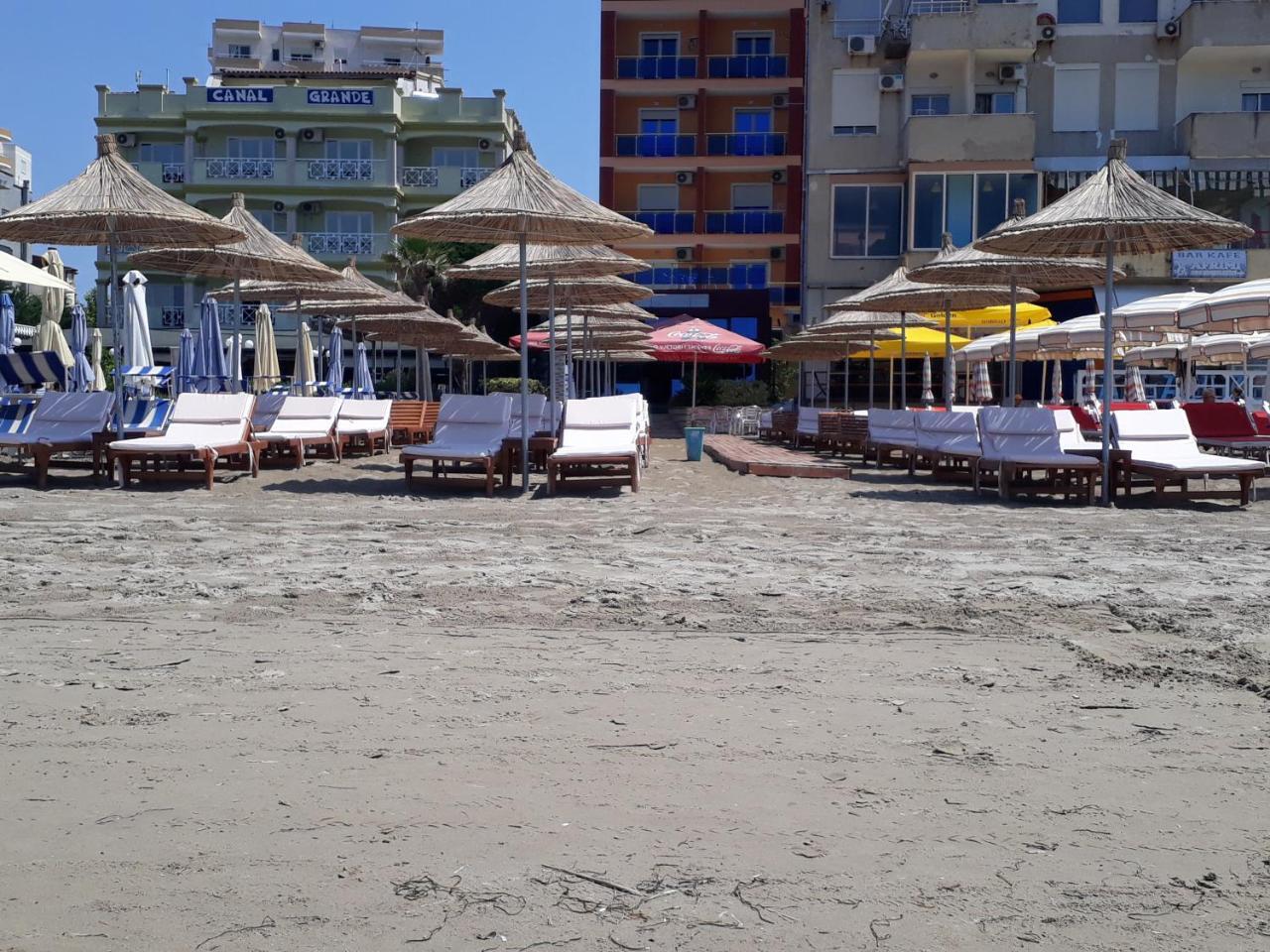 Hotel 3 Vellezerit Durres Bagian luar foto