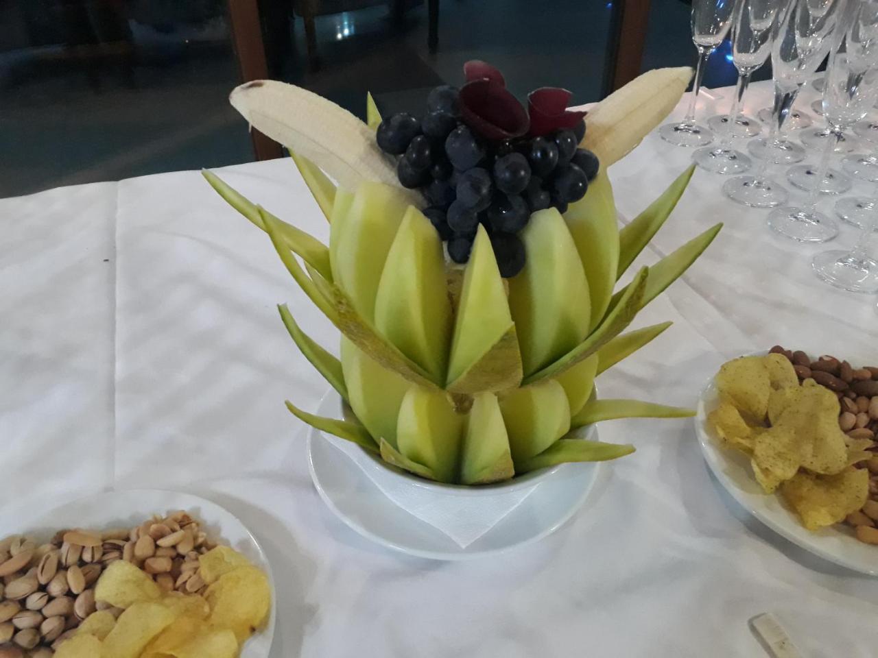 Hotel 3 Vellezerit Durres Bagian luar foto
