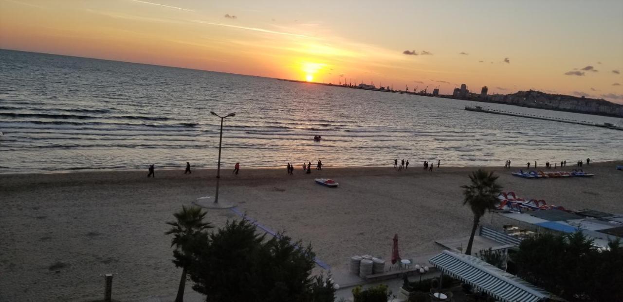Hotel 3 Vellezerit Durres Bagian luar foto