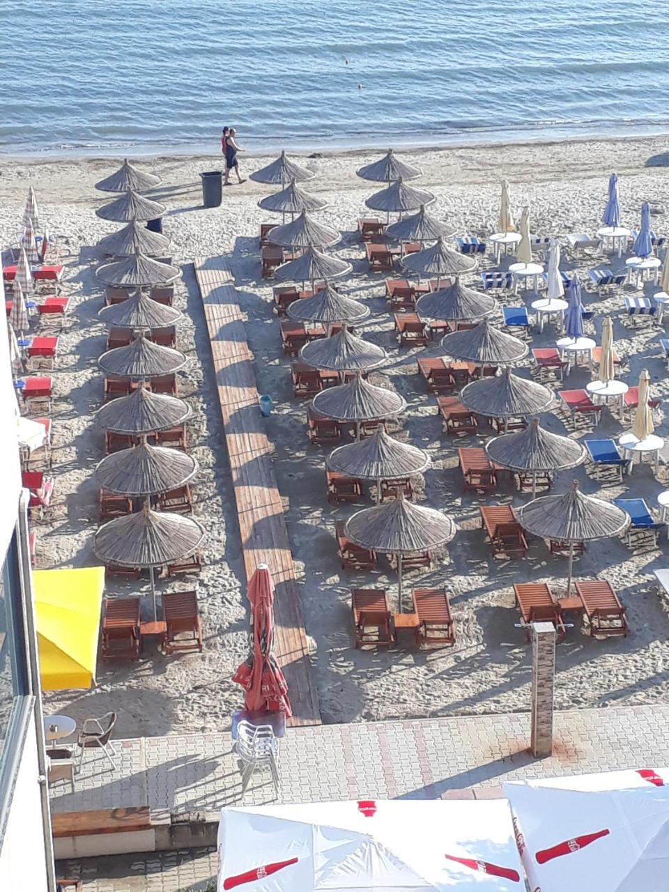 Hotel 3 Vellezerit Durres Bagian luar foto