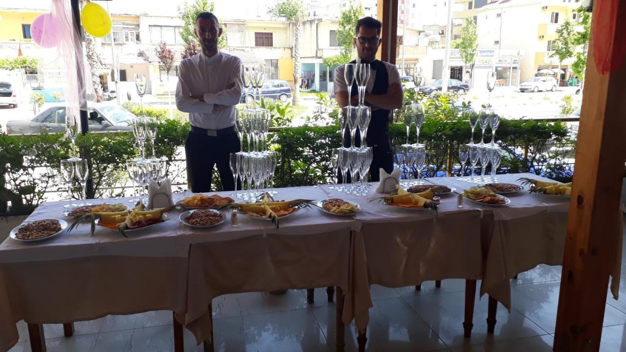 Hotel 3 Vellezerit Durres Bagian luar foto