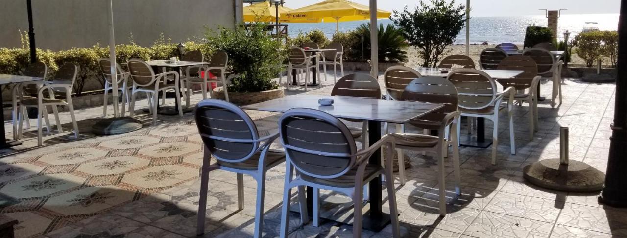 Hotel 3 Vellezerit Durres Bagian luar foto