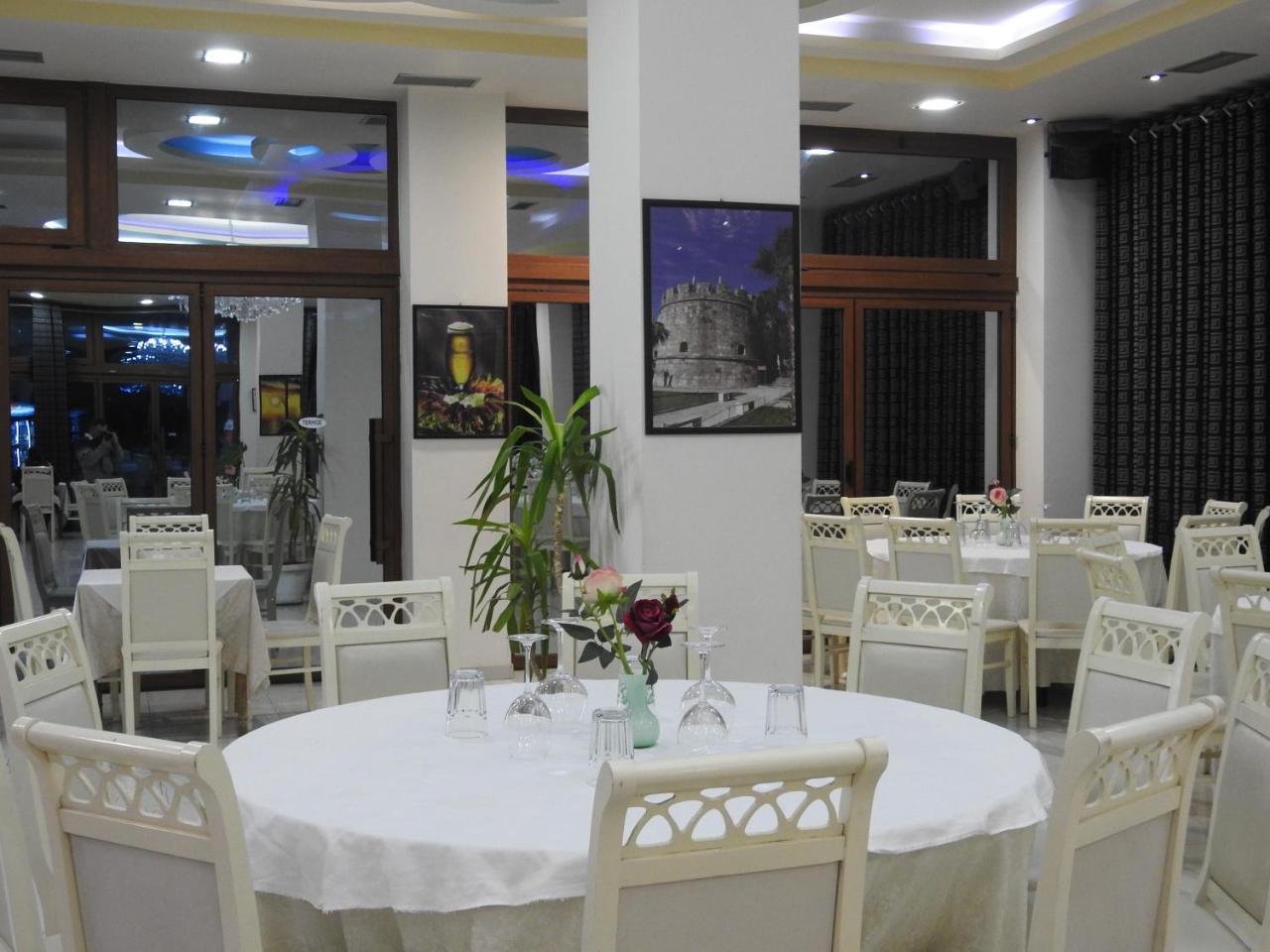 Hotel 3 Vellezerit Durres Bagian luar foto